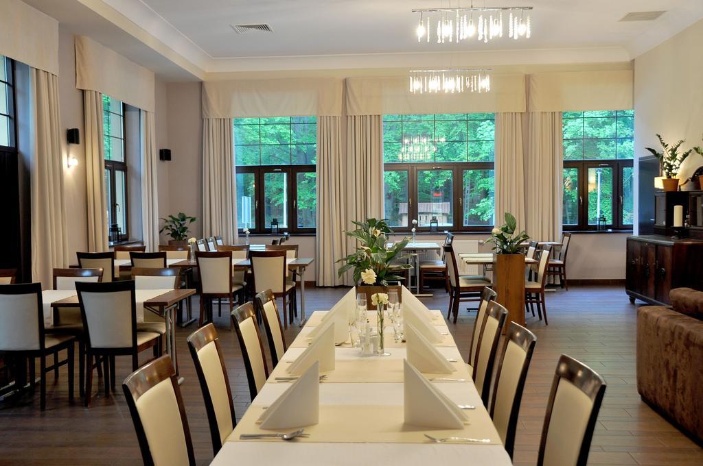 Willa Strzelnica Hotel Kościerzyna Eksteriør billede