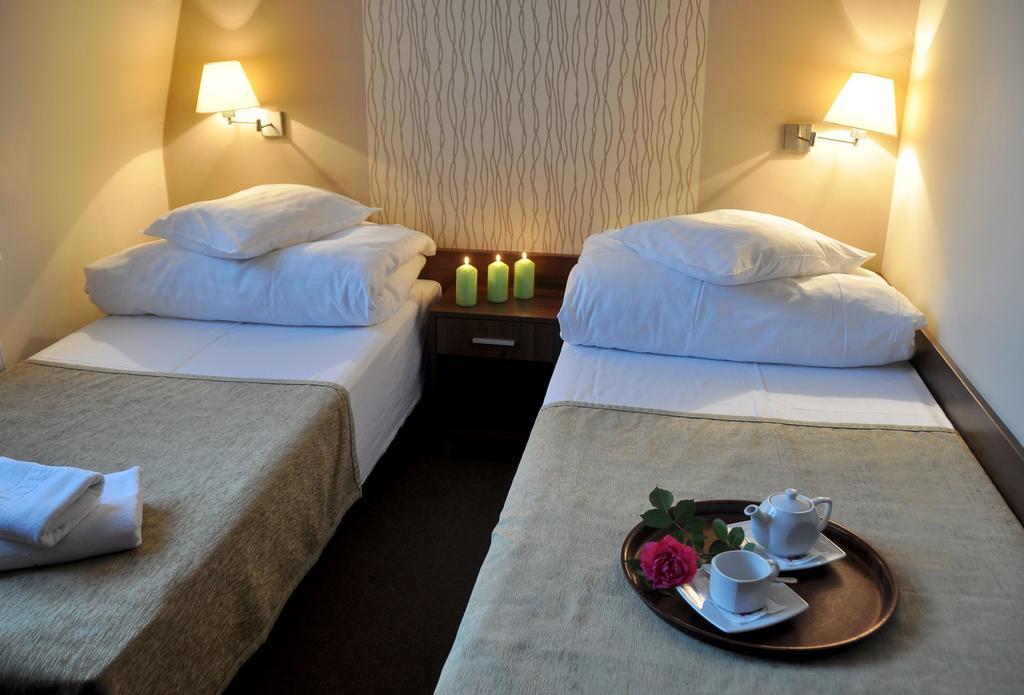 Willa Strzelnica Hotel Kościerzyna Værelse billede