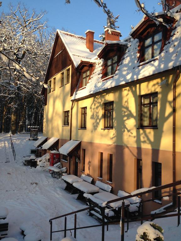 Willa Strzelnica Hotel Kościerzyna Eksteriør billede